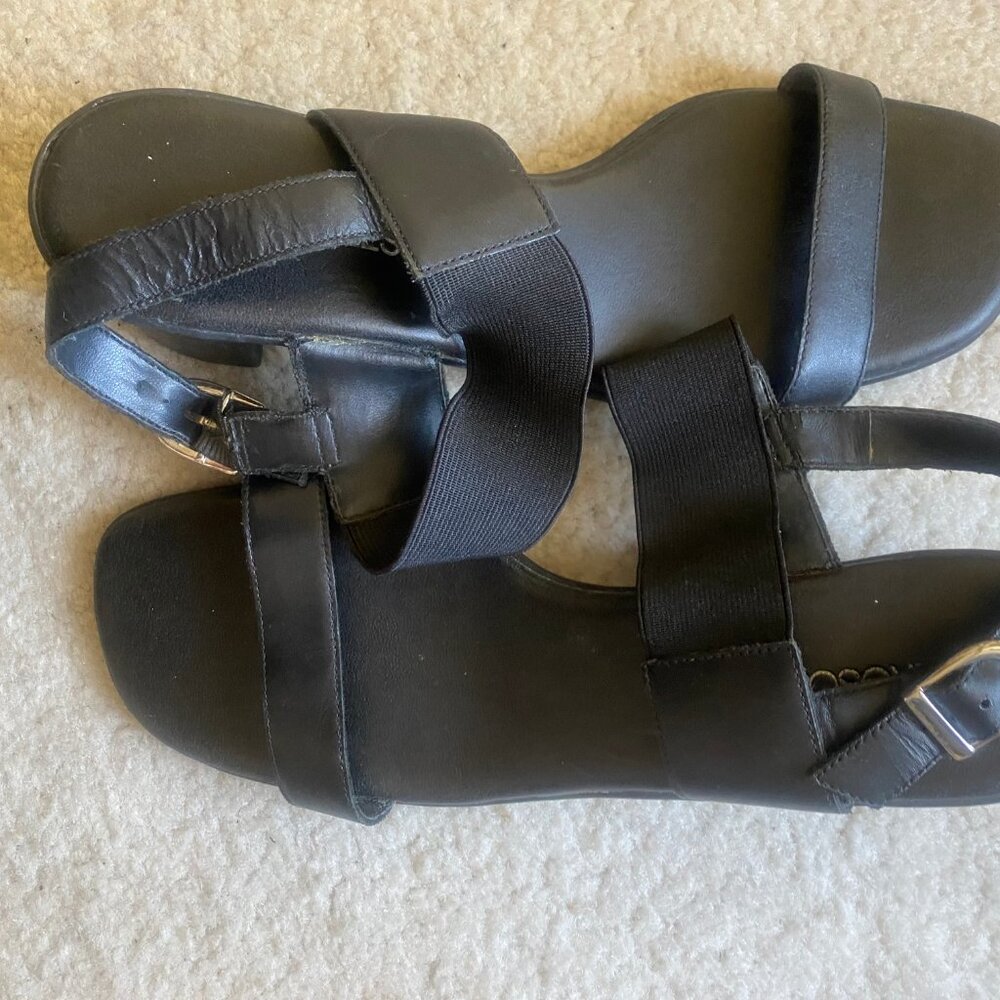Aerosoles sandals, black leather size 9.5